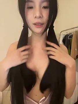 Xiaozuzongo1 online show from 05-17-26, 08:34