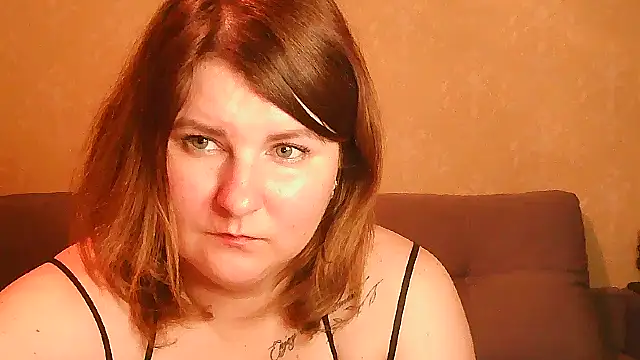 Snapshot of Minisstra chatting on 04-02-26, 06:05 Minisstra online show from 04-02-26, 06:05