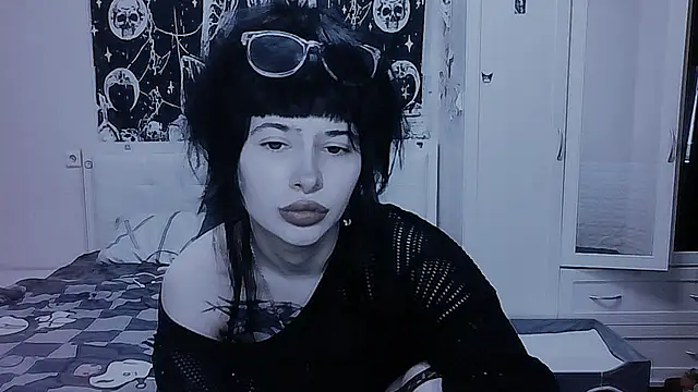 AllisonDeetz online show from 05-12-26, 04:26