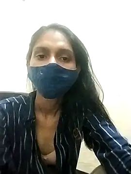 Snapshot of Sonam_y chatting on 03-18-26, 05:49 Sonam y online show from 03-18-26, 05:49