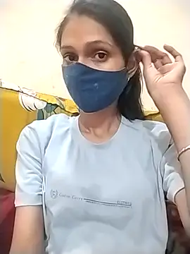 Snapshot of Sonam_y chatting on 04-01-26, 03:42 Sonam y online show from 04-01-26, 03:42