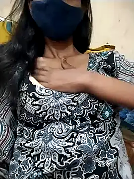 Snapshot of Sonam_y chatting on 04-09-26, 12:43 Sonam y online show from 04-09-26, 12:43