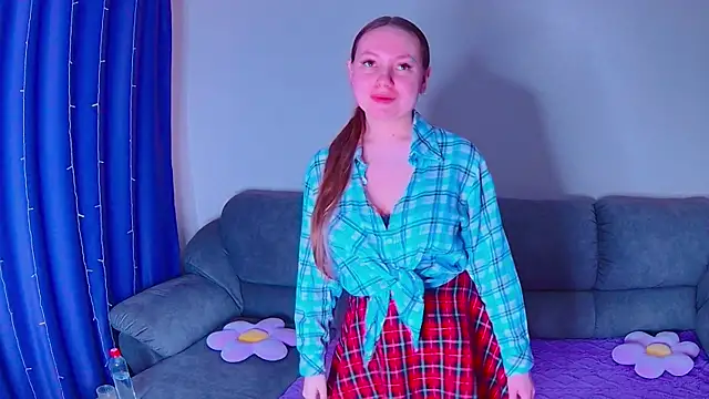 Snapshot of CarrollNancy chatting on 04-13-26, 01:27 CarrollNancy online show from 04-13-26, 01:27