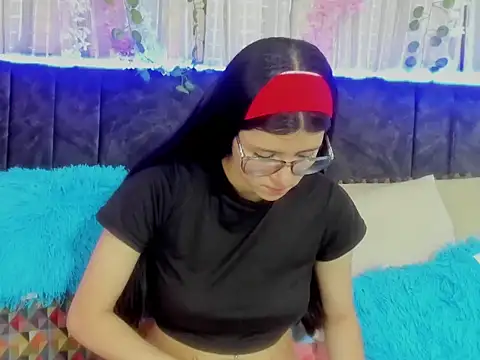 EmiSchwarz online show from 03-21-26, 01:05