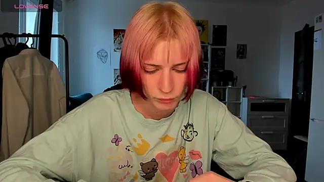 Snapshot of sweet_peach___ chatting on 04-06-26, 11:22 sweet peach online show from 04-06-26, 11:22