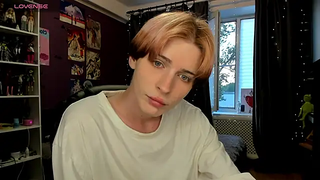 sweet peach    online show from 06-03-26, 06:35