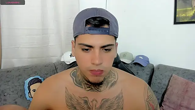 Snapshot of sweetlatinoboy chatting on 08-04-26, 10:01 sweetlatinoboy online show from 08-04-26, 10:01