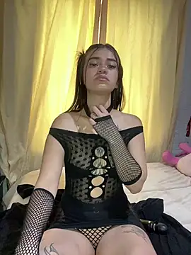 chloe evans0 online show from 07-12-26, 07:05