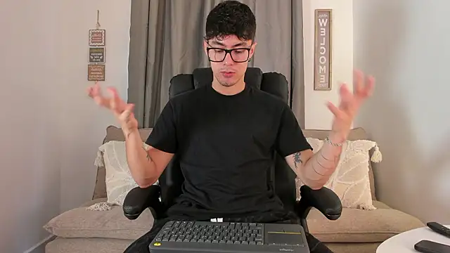 etham wolf1 online show from 03-25-26, 05:41