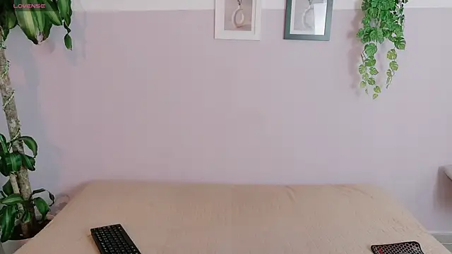 Snapshot of Zara_Fire chatting on 05-23-26, 10:03 Zara Fire online show from 05-23-26, 10:03