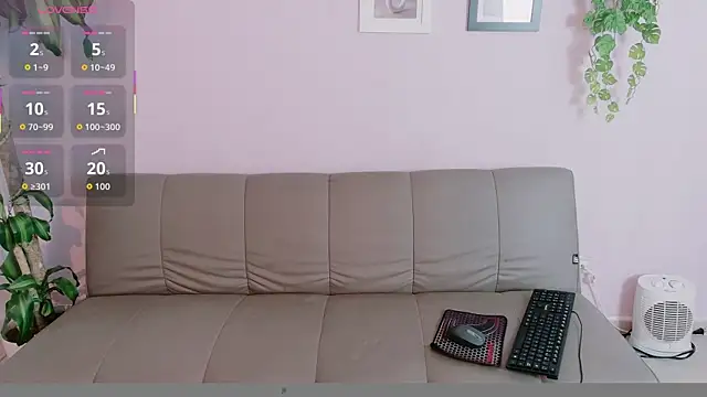 Snapshot of Zara_Fire chatting on 05-25-26, 10:27 Zara Fire online show from 05-25-26, 10:27