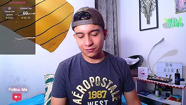 Snapshot of Max_Parkerr chatting on 03-23-26, 06:01 Max Parkerr online show from 03-23-26, 06:01