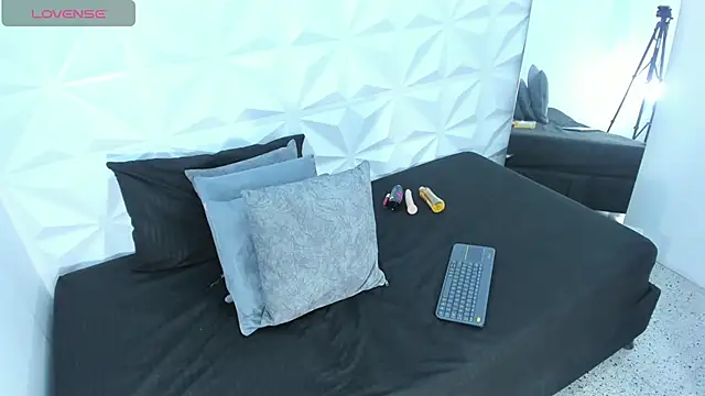 Snapshot of Sophia_cleithon1 chatting on 03-28-26, 08:19 Sophia cleithon1 online show from 03-28-26, 08:19