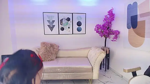 Kitty  meow online show from 04-14-26, 12:44