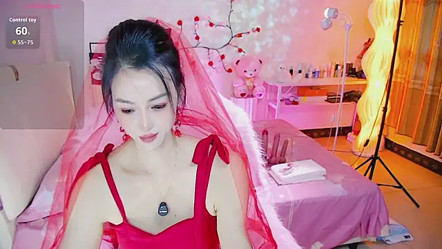 Snapshot of Evelyn-007 chatting on 08-04-26, 03:36 Evelyn-007 online show from 08-04-26, 03:36