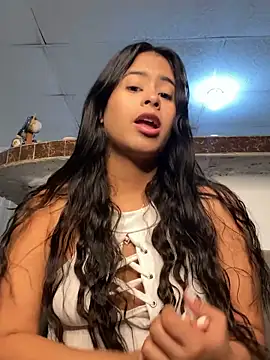 lucirganaxxx online show from 04-18-26, 04:05