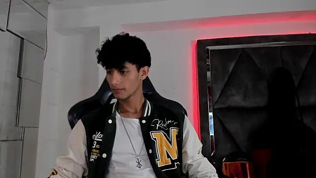 MaxiimoRomano  online show from 03-27-26, 12:27