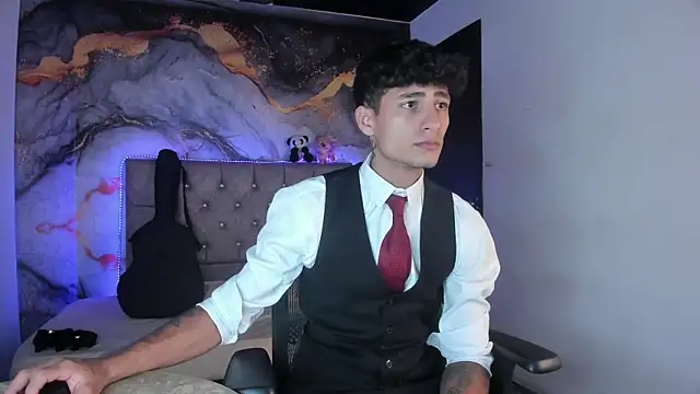 MaxiimoRomano  online show from 04-21-26, 01:28