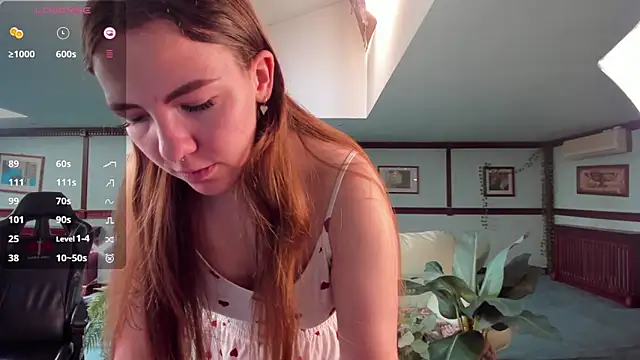 Snapshot of Kirarustle1 chatting on 05-11-26, 01:44 Kirarustle1 online show from 05-11-26, 01:44