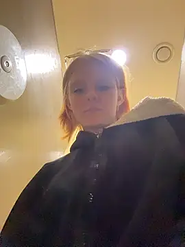 NinaParri online show from 04-18-26, 03:32