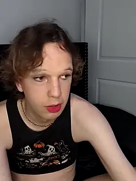 Snapshot of LiorahOblivion chatting on 04-14-26, 04:35 LiorahOblivion online show from 04-14-26, 04:35