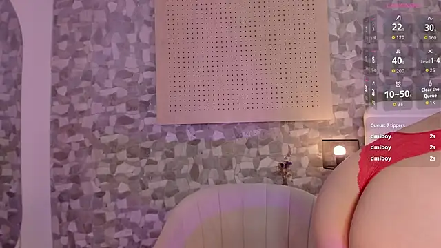 Snapshot of violeta_hills_ chatting on 05-11-26, 04:04 violeta hills online show from 05-11-26, 04:04