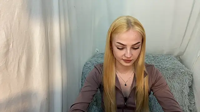 EvaKapnist online show from 04-13-26, 08:25