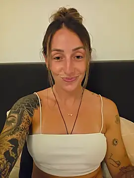 Snapshot of NicoleKaiser chatting on 07-16-26, 08:15 NicoleKaiser online show from 07-16-26, 08:15