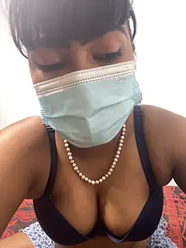 Snapshot of honeyi_babe chatting on 08-05-26, 06:44 honeyi babe online show from 08-05-26, 06:44