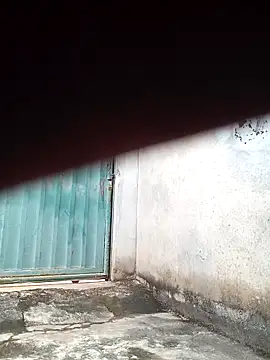 Snapshot of eu_lauraa chatting on 03-23-26, 11:47 eu lauraa online show from 03-23-26, 11:47