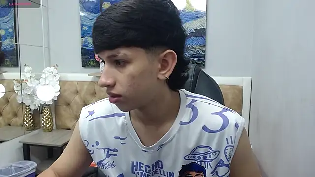 Snapshot of AdrianFranko chatting on 05-21-26, 12:56 AdrianFranko online show from 05-21-26, 12:56