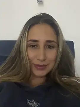 VictoriaWhitmore online show from 04-30-26, 03:24