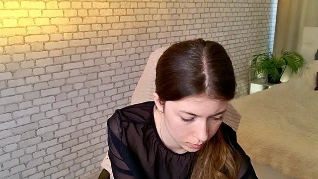 LiuYani online show from 05-06-26, 01:38