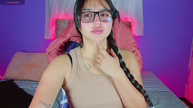 1 Scarllet  online show from 03-21-26, 02:20