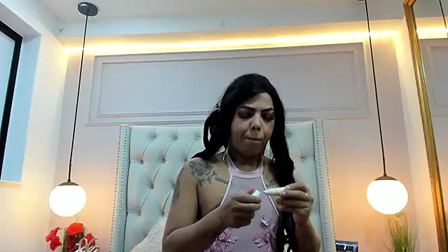 MiiaRestrepo online show from 04-18-26, 11:36