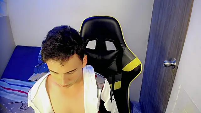 Mathias twinkk online show from 03-19-26, 08:24