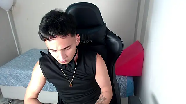 Mathias twinkk online show from 04-04-26, 04:11