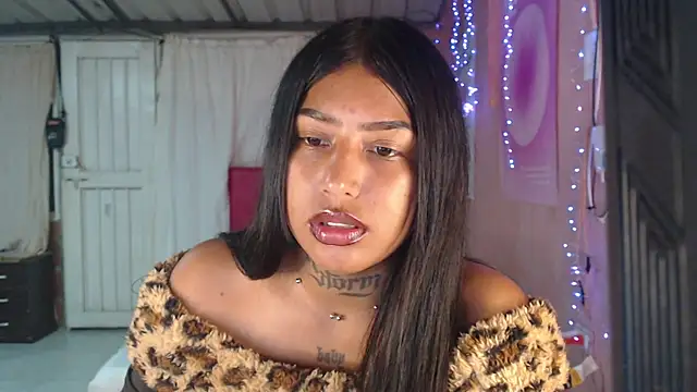 nanasweet01 online show from 05-08-26, 02:17