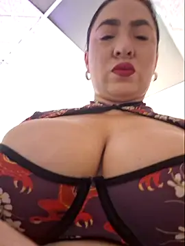 laurabassii online show from 04-12-26, 11:10