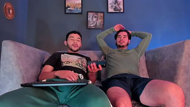 ReubenandScott online show from 04-30-26, 01:28