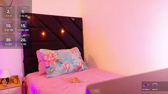 QuickHookupp online show from 06-23-26, 03:04