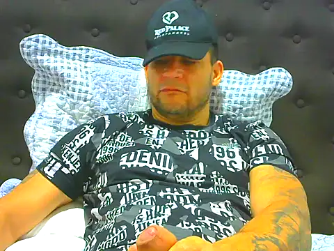 Snapshot of altenori chatting on 05-28-26, 12:57 altenori online show from 05-28-26, 12:57