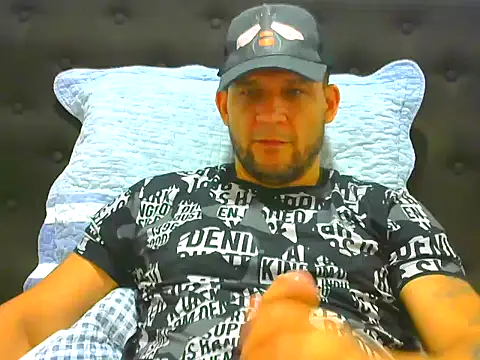 Snapshot of altenori chatting on 06-04-26, 08:48 altenori online show from 06-04-26, 08:48