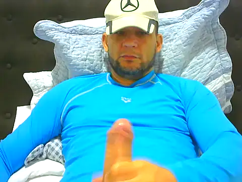 Snapshot of altenori chatting on 06-06-26, 01:38 altenori online show from 06-06-26, 01:38