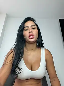 Snapshot of MoraFit_ chatting on 05-07-26, 02:11 MoraFit online show from 05-07-26, 02:11