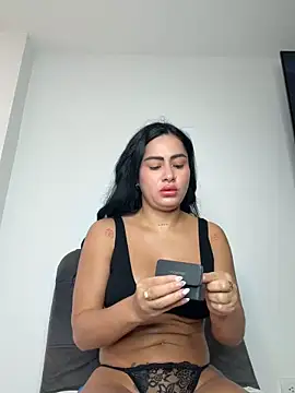 Snapshot of MoraFit_ chatting on 06-13-26, 02:04 MoraFit online show from 06-13-26, 02:04