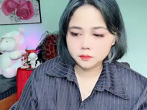 Snapshot of Nhanlu009 chatting on 05-04-26, 11:56 Nhanlu009 online show from 05-04-26, 11:56