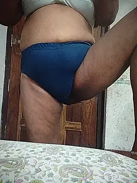 Snapshot of hottsexyy chatting on 07-18-26, 03:11 hottsexyy online show from 07-18-26, 03:11