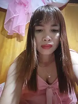 Snapshot of Reeoo-93 chatting on 07-15-26, 12:43 Reeoo-93 online show from 07-15-26, 12:43