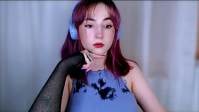 Snapshot of MistressEdith chatting on 05-27-26, 05:54 MistressEdith online show from 05-27-26, 05:54